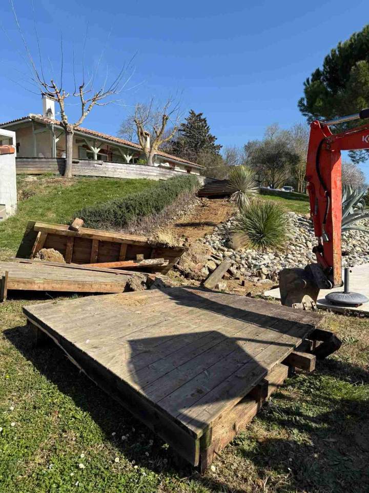 Démolition structure extérieure en bois Samatan